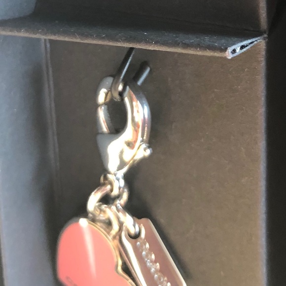 COACH Boxed Corner Zip With Charms JUST IN - Picture 6 of 8